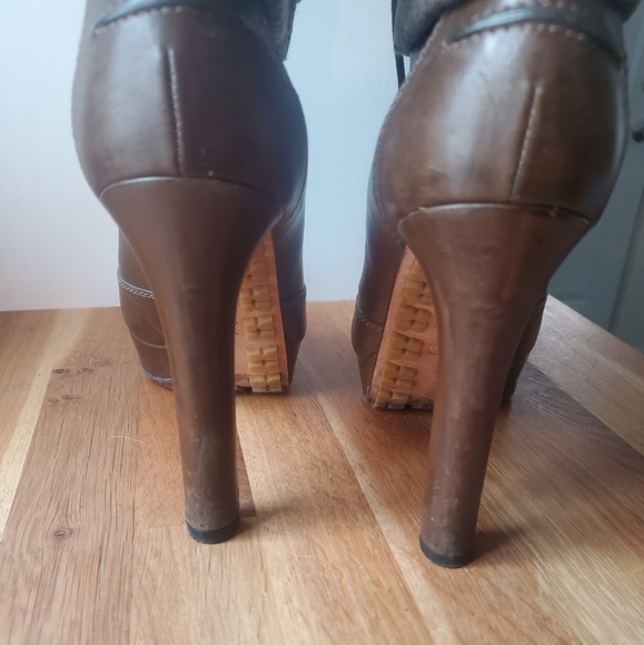 Gucci Lace-up Ankle Booties - Picture 7 of 11